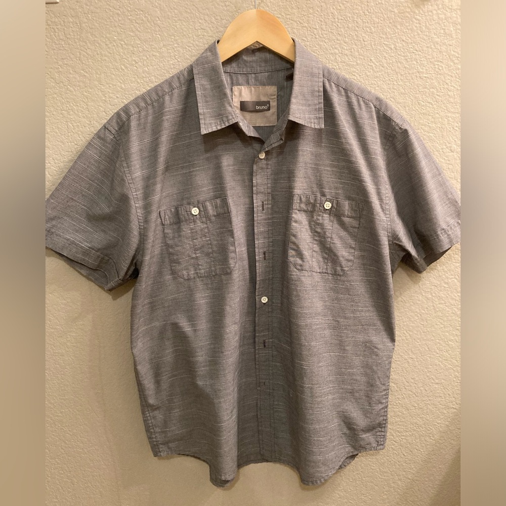 Bruno mens grey short sleeve dress shirt with pockets, size large